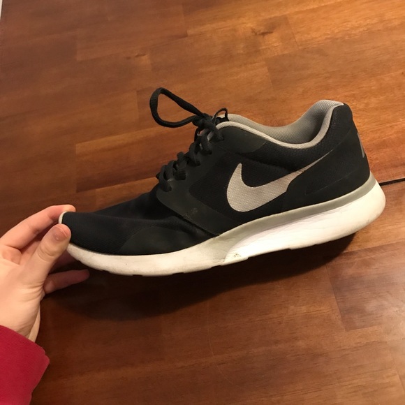 nike women's size 9 shoes